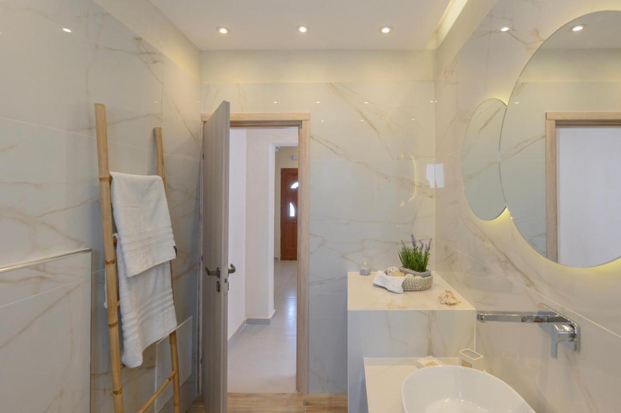 Appartamento Auster House Santorini Kamári Esterno foto