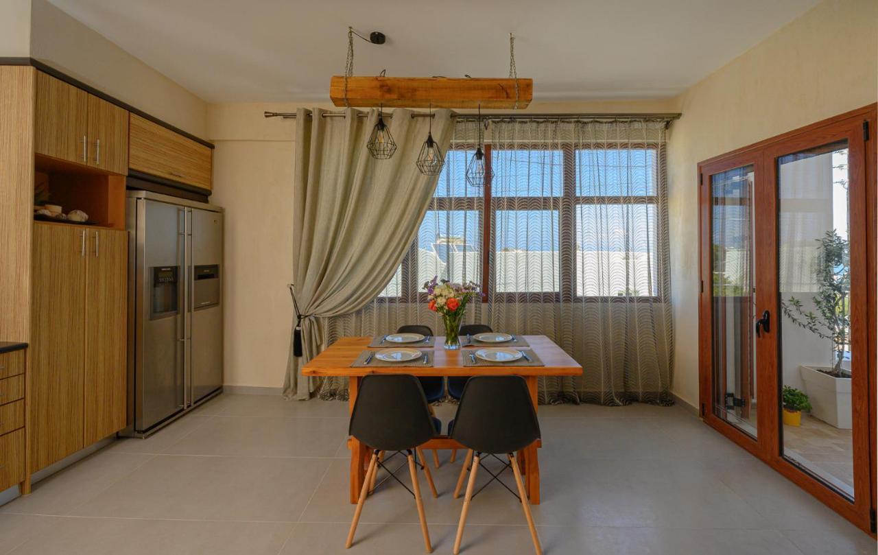 Appartamento Auster House Santorini Kamári Esterno foto